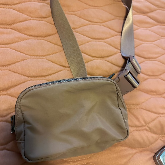 Handbags - Brown Crossbody Bag